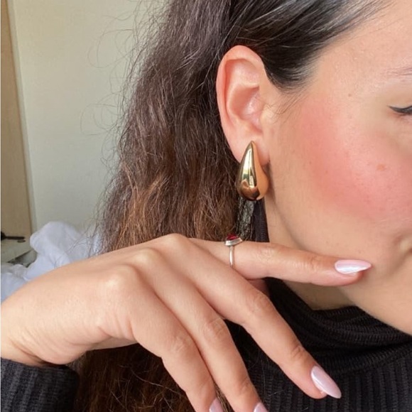 Raindrop Earrings- Gold - Picture 4 of 6